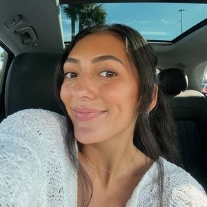 Meet your Posher, Gabrielle